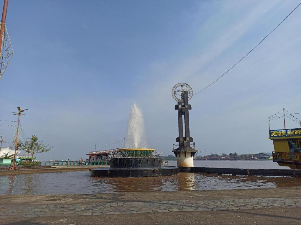 Hotel Kapuas Dharma Pontianak Exterior foto